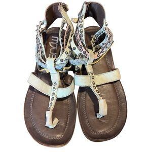 MJUS Leather Flat Strappy Sandals Gladiator Greek Studs Edgy Summer Zipper 6.5